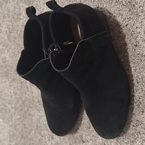 Womens size 6.5 Tom's boots